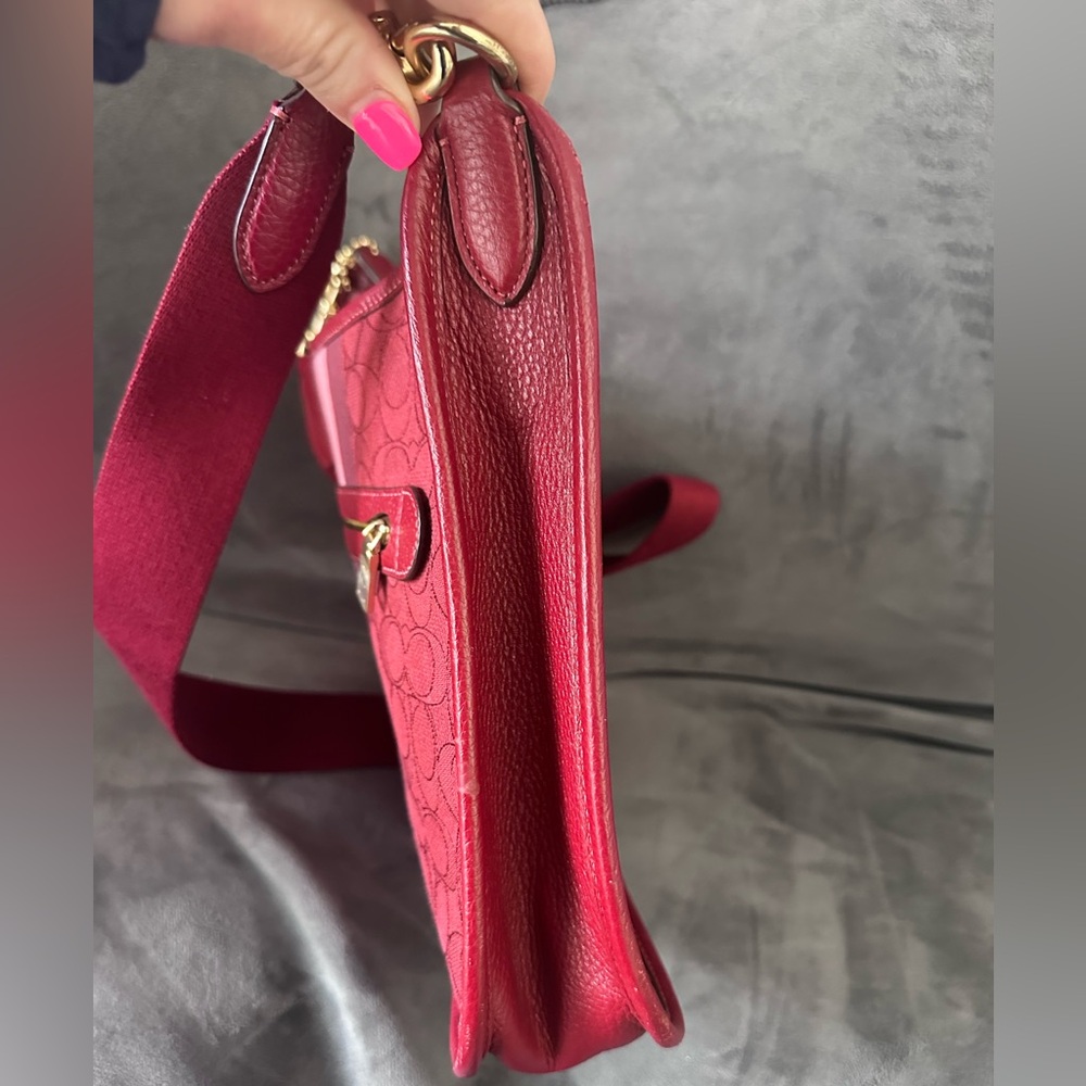 Coach Signature Varsity Stripe File Crossbody Bag - Picture 3 of 7